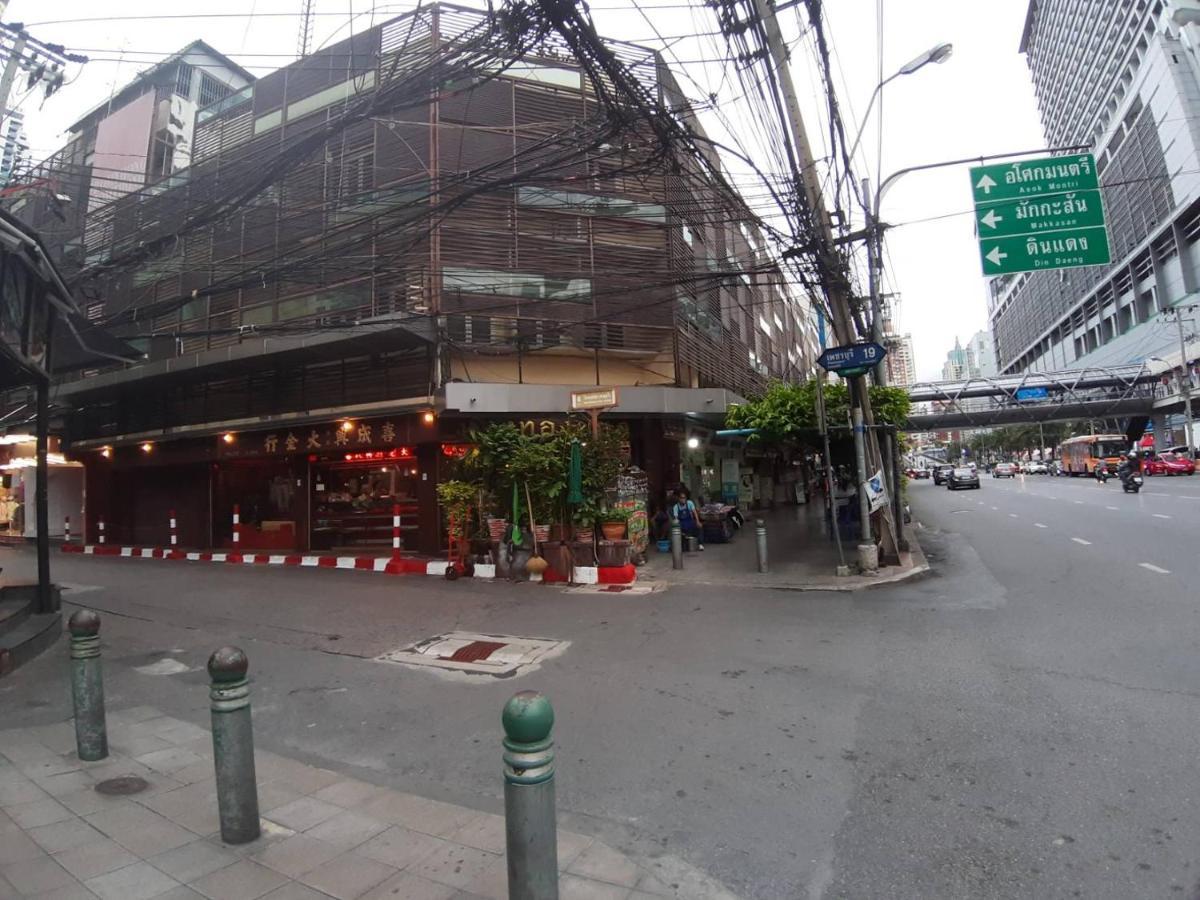 Pratunam19 Hotel Bangkok Exterior photo