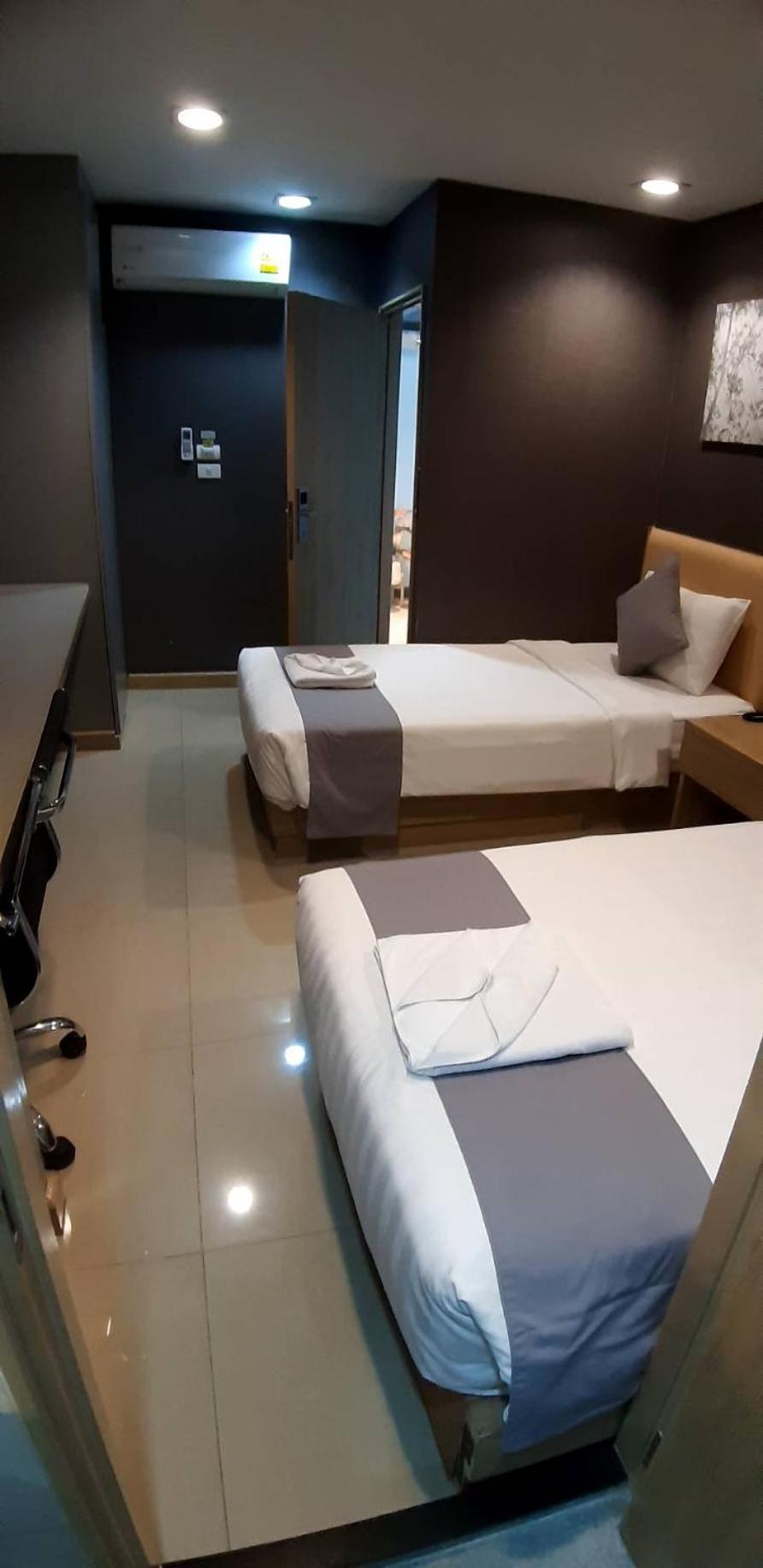 Pratunam19 Hotel Bangkok Exterior photo