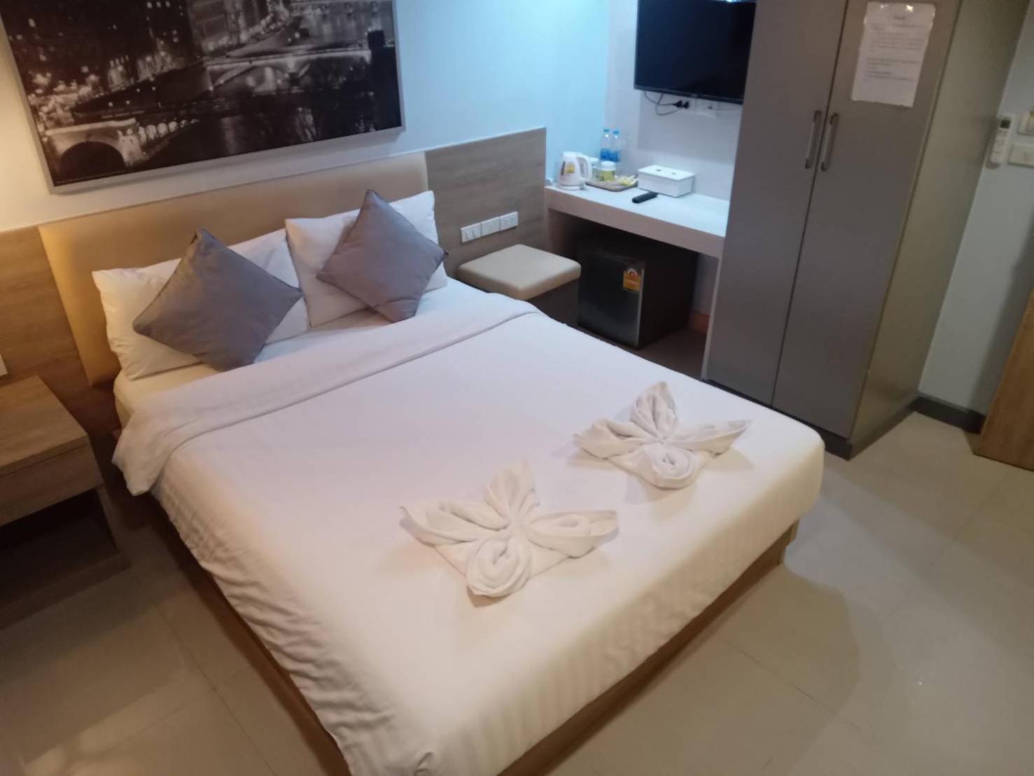 Pratunam19 Hotel Bangkok Exterior photo