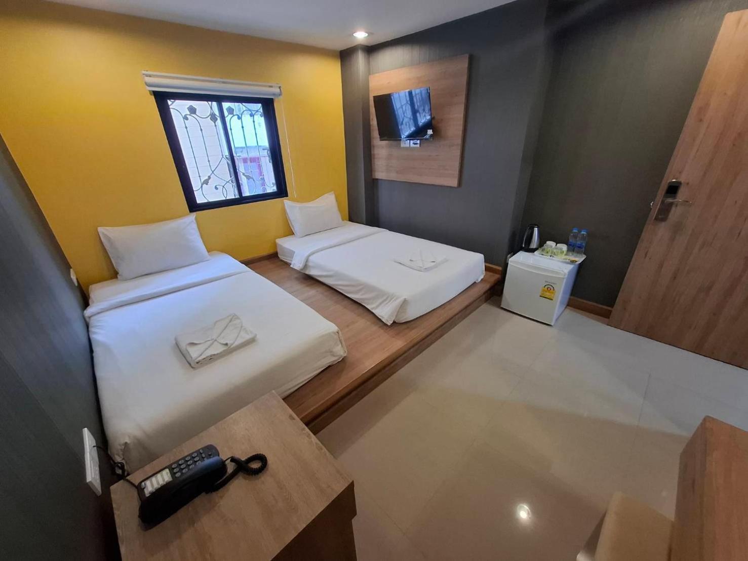 Pratunam19 Hotel Bangkok Exterior photo