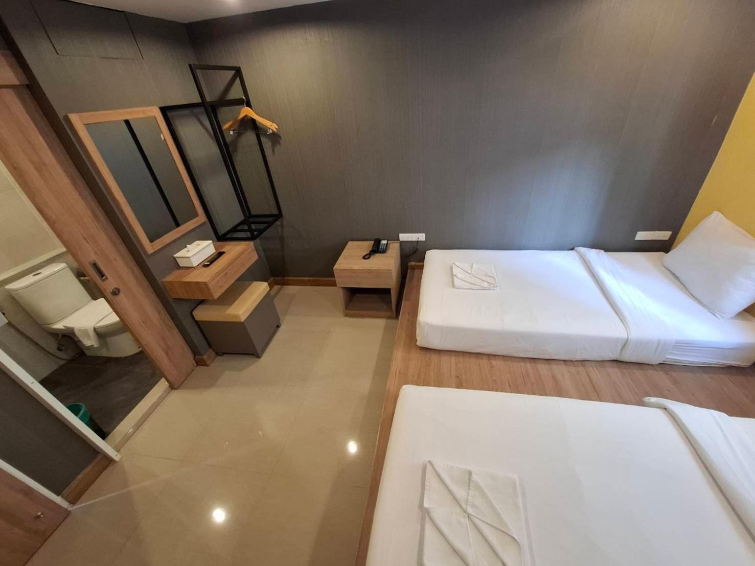 Pratunam19 Hotel Bangkok Exterior photo