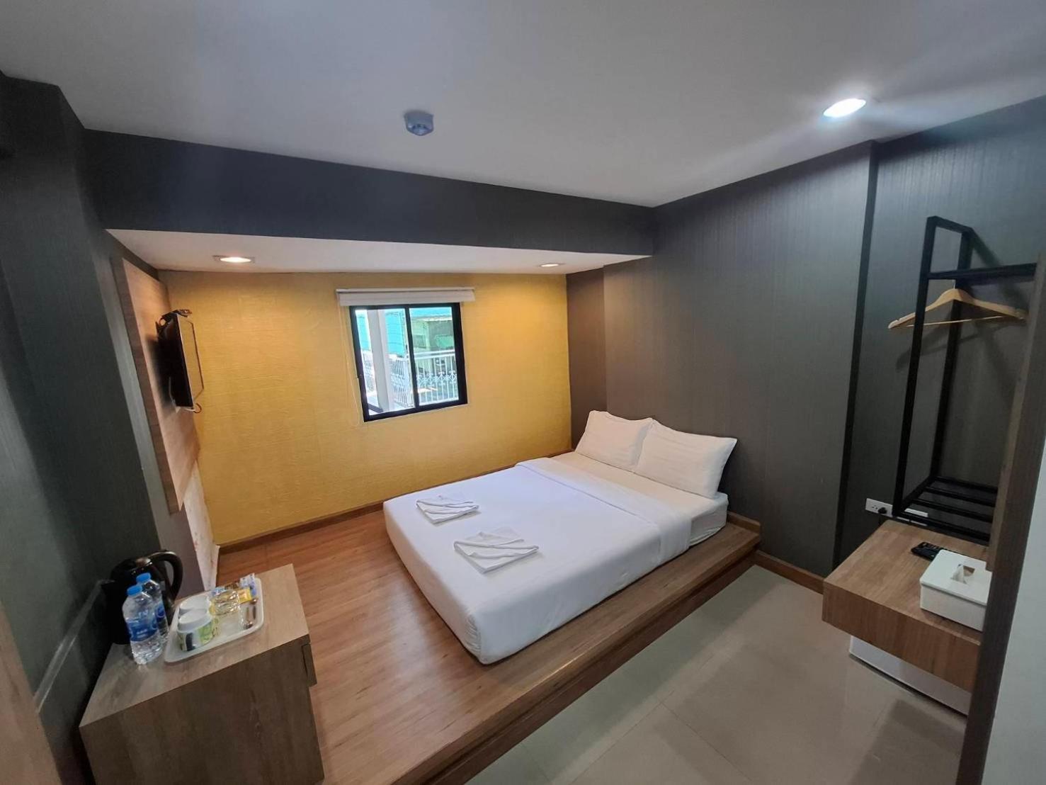 Pratunam19 Hotel Bangkok Exterior photo