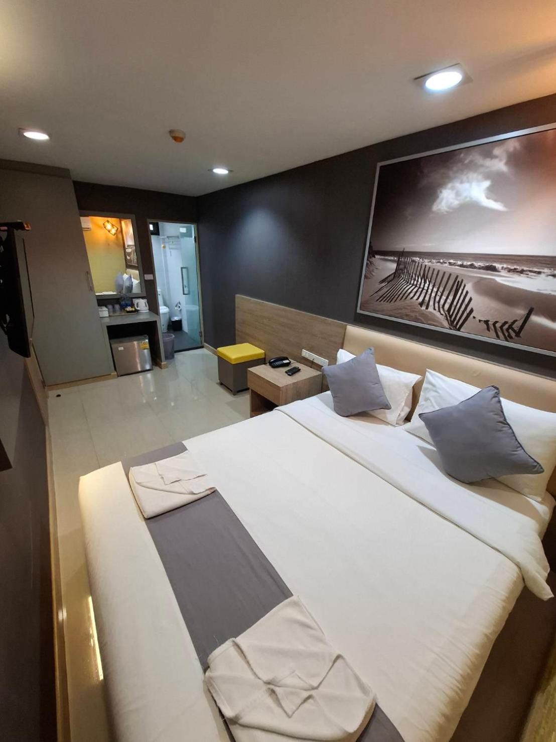 Pratunam19 Hotel Bangkok Exterior photo
