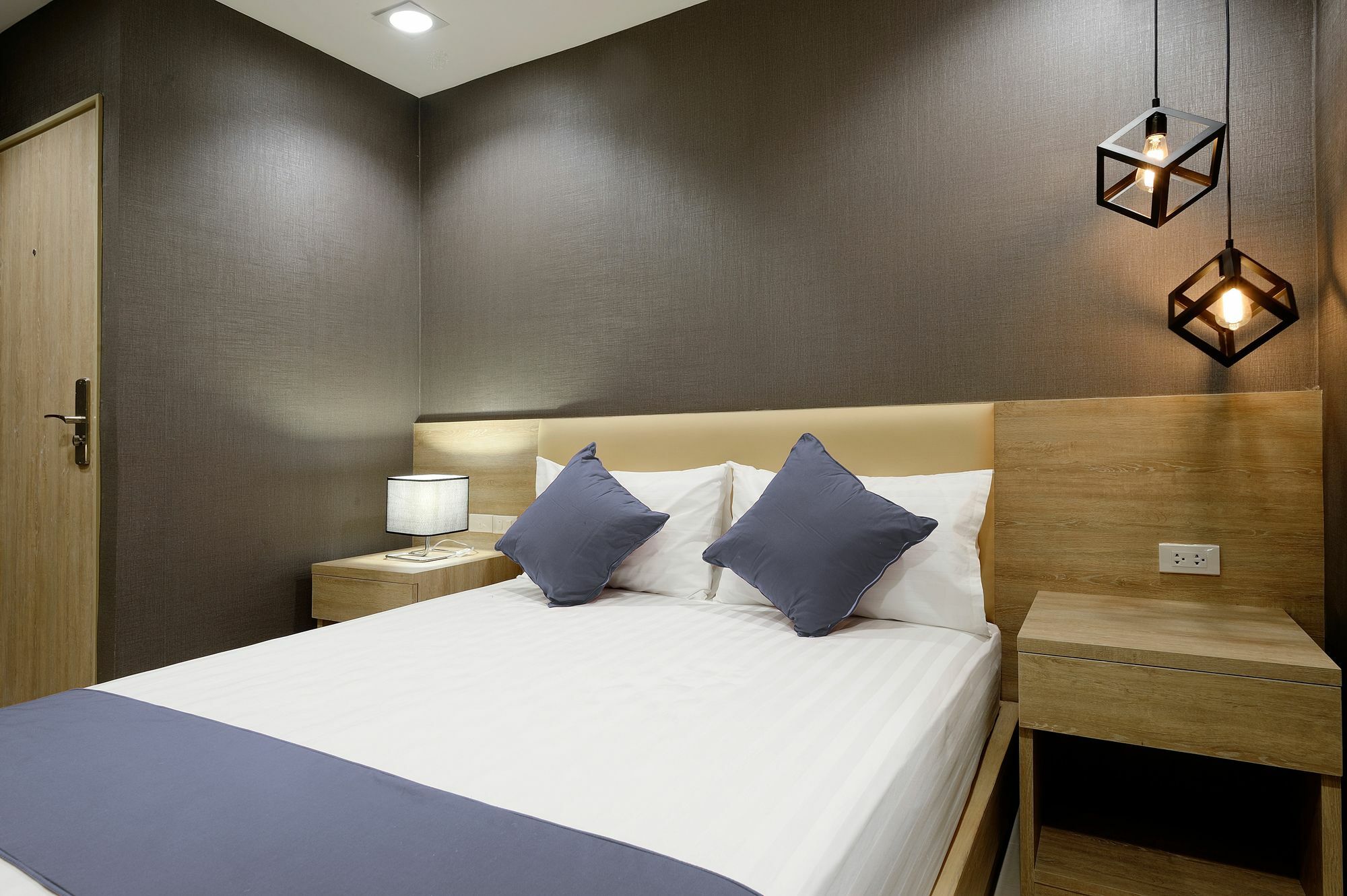 Pratunam19 Hotel Bangkok Exterior photo
